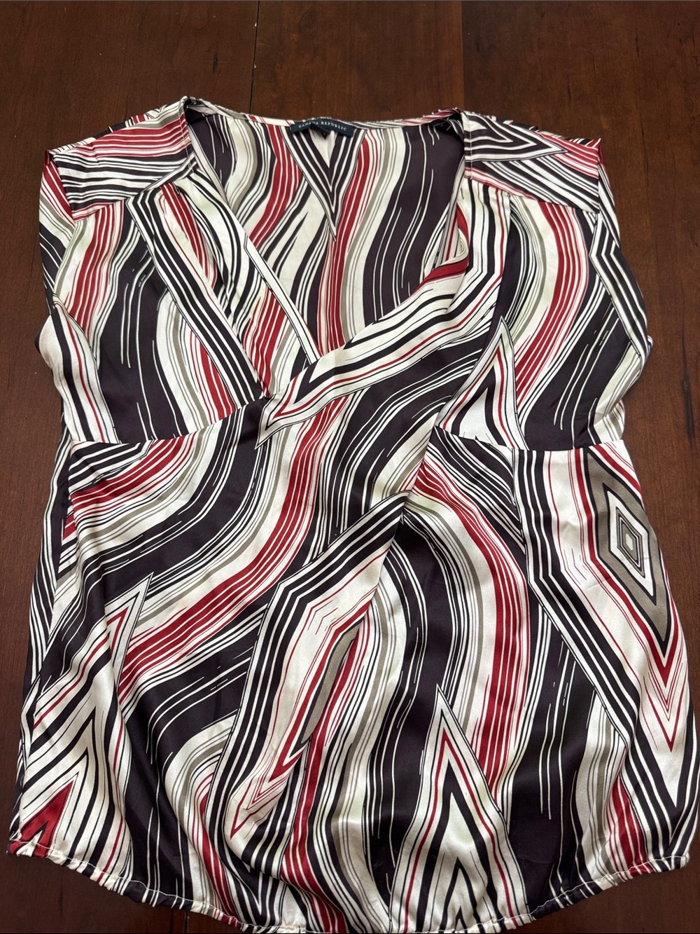 Banana Republic Black, tan & Red v-Front Sleeveless Top